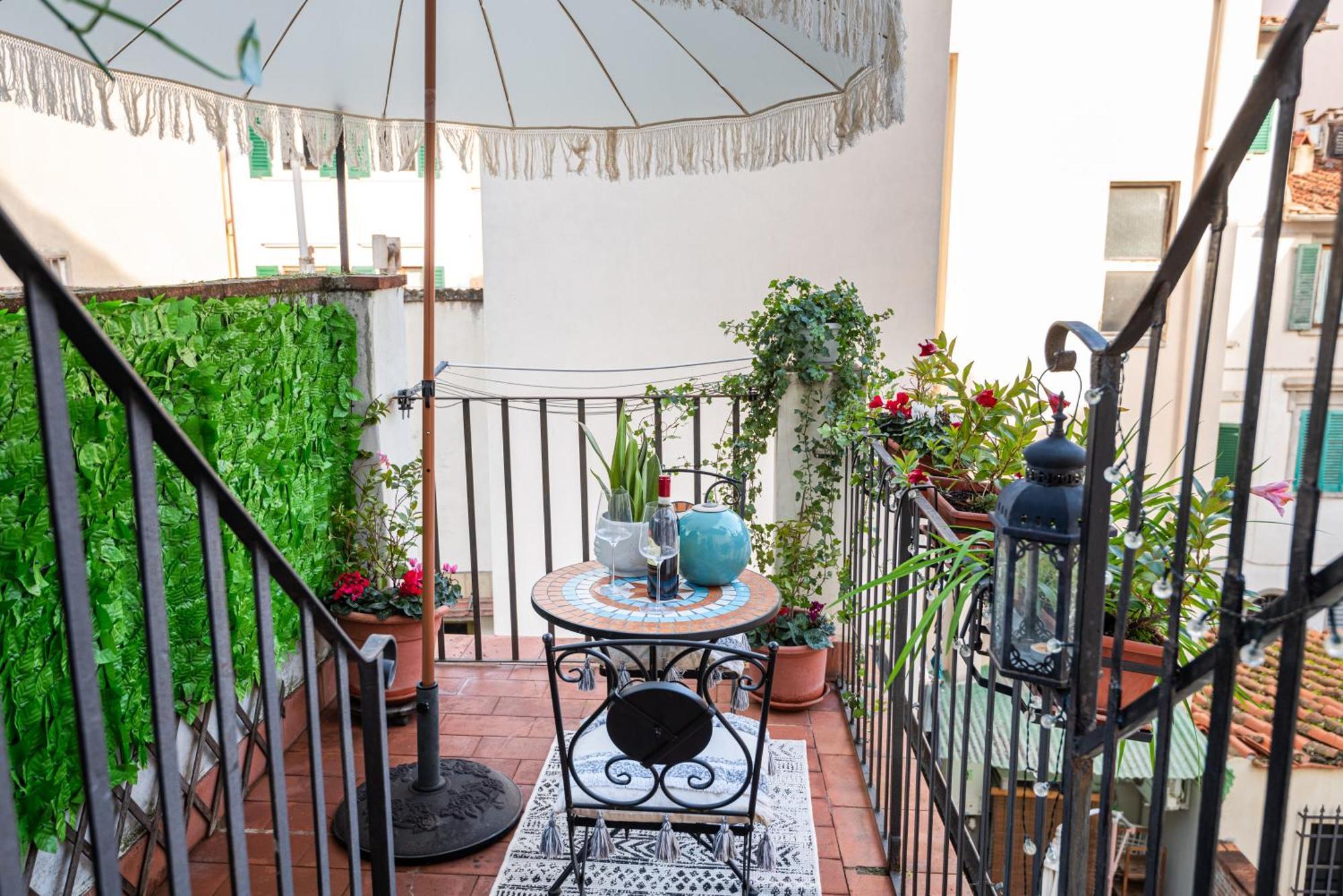 House Of Happy Hours With Terrace Florencia Exterior foto
